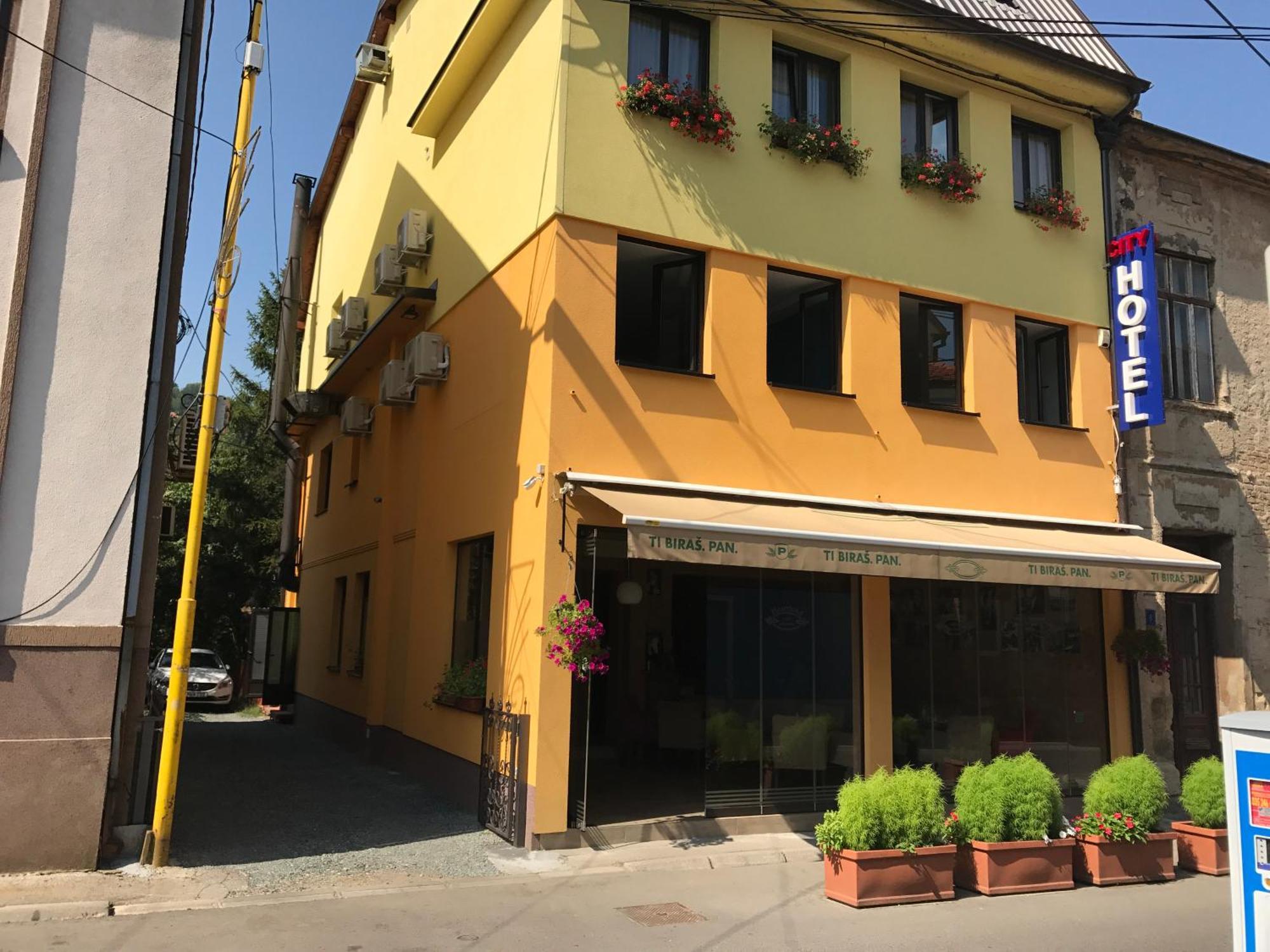 Heartland City B&B 투즐라 외부 사진